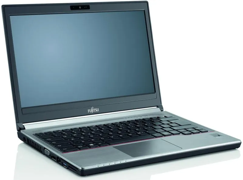 Fujitsu E736 i5-6200U, 8GB DDR4, SSD 128GB